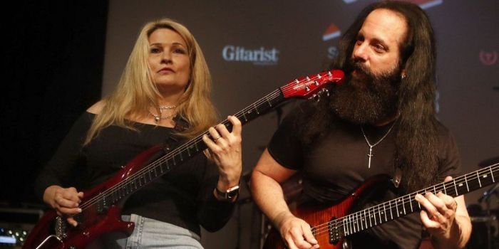 John Petrucci ja Rena Sands
