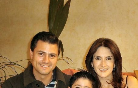 Enrique Peña Nieto in Maritza Diaz Hernandez