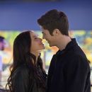 Grant Gustin과 Malese Jow